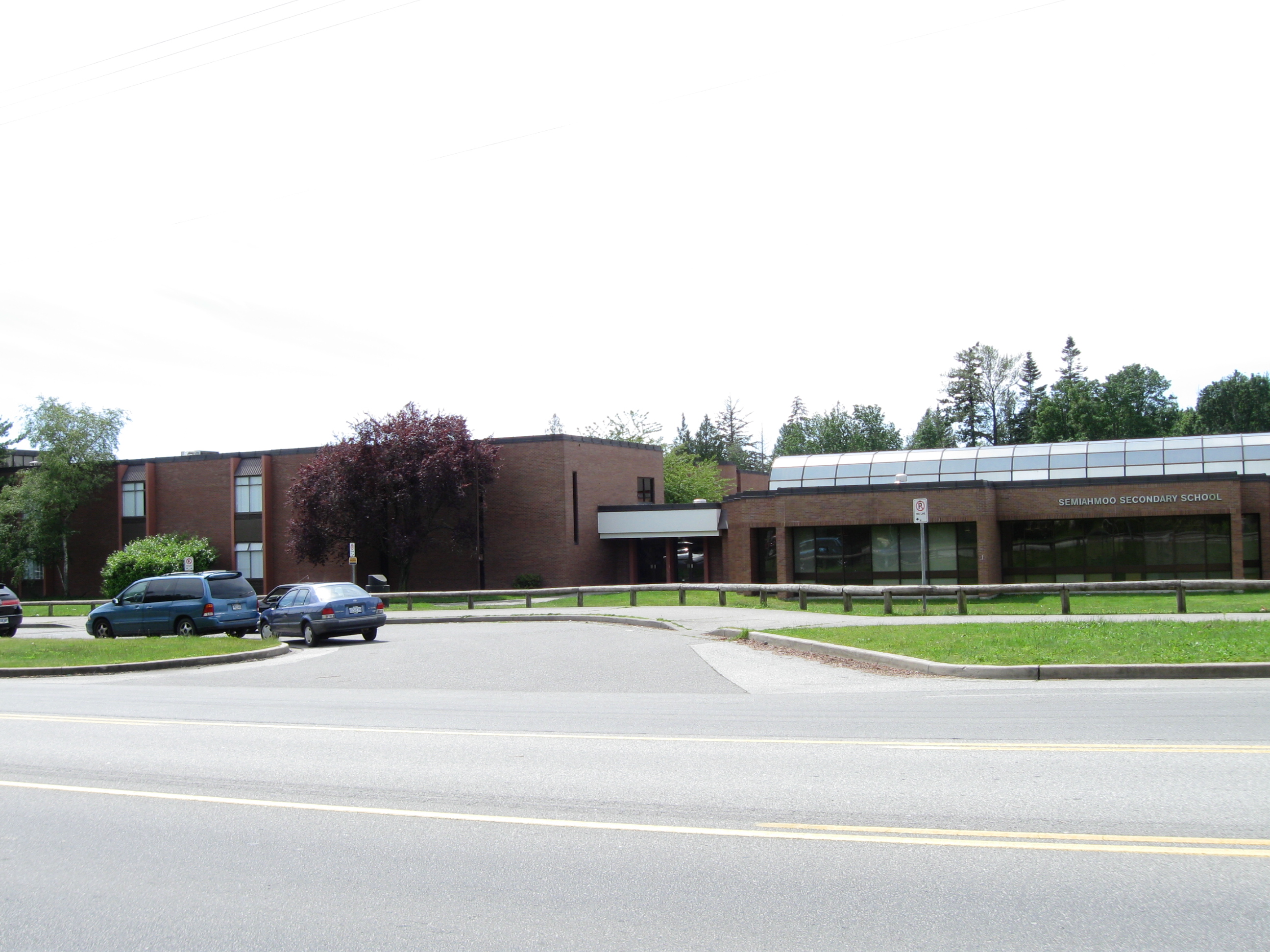 Semiahmoo_Secondary_(148_Street).jpg