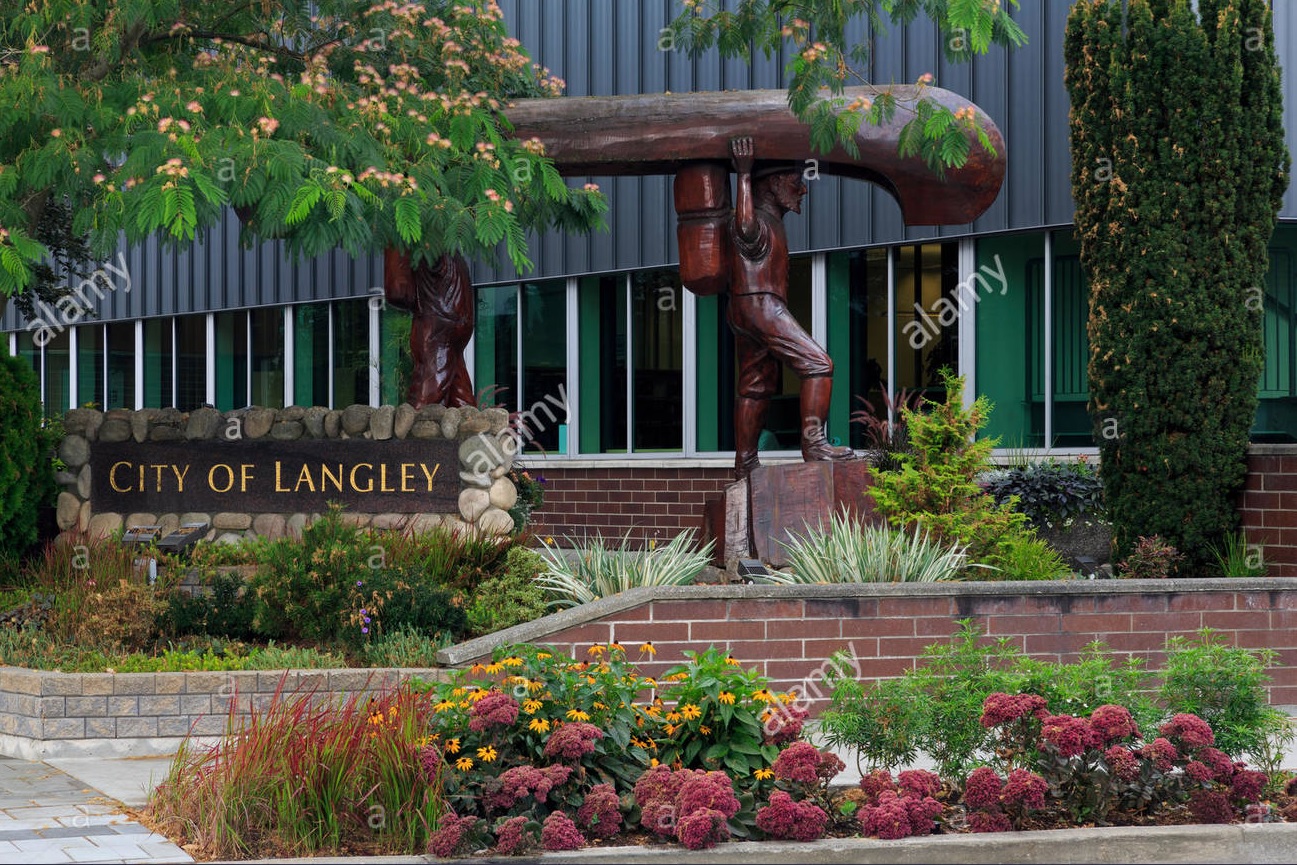 langley-city-hall-vancouver-region-british-columbia-canada-HG5H3B.jpg